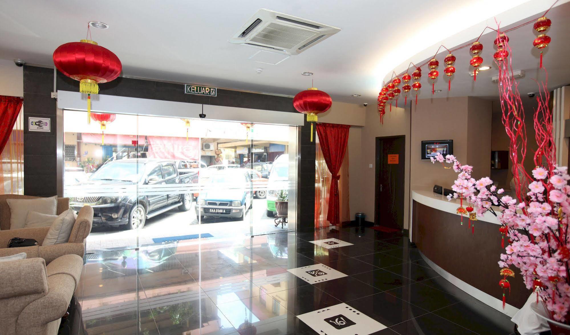 1 City Hotel Kota Kinabalu Esterno foto